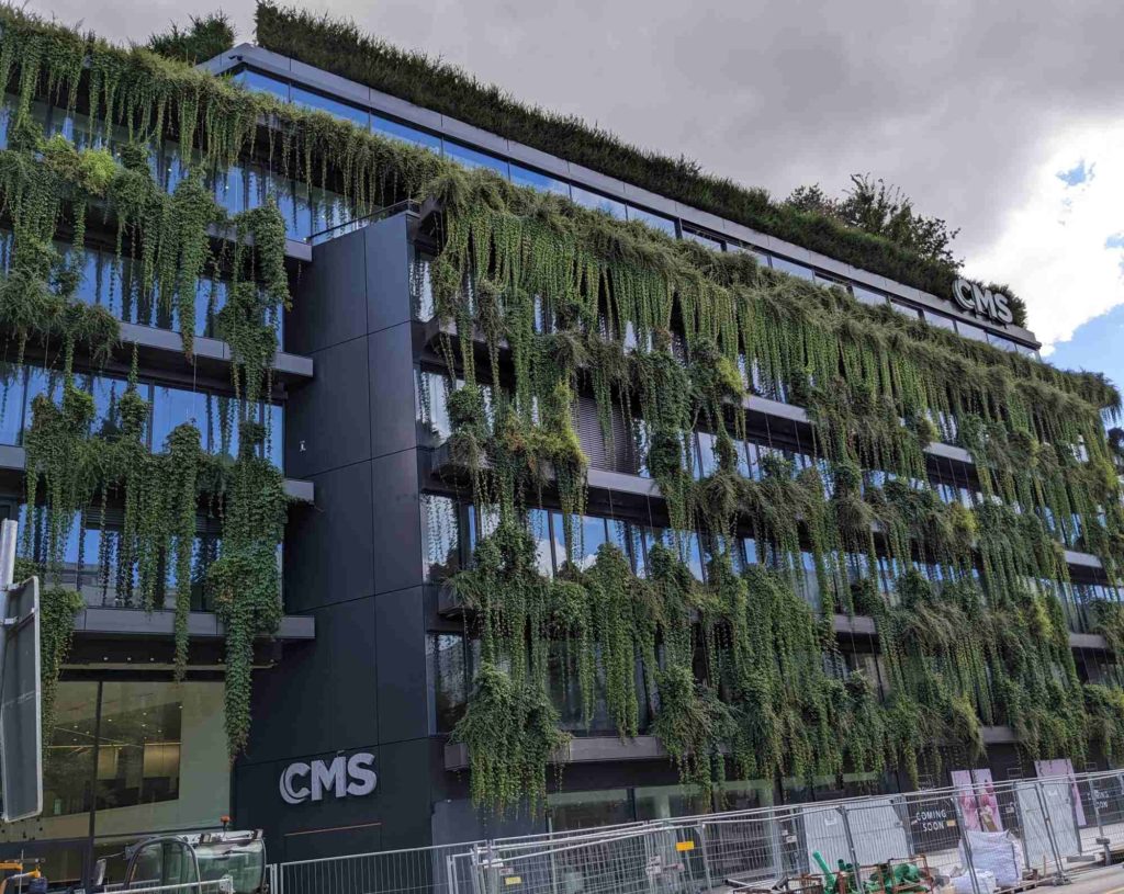 Fassadenbegrünung Calwer Passage Stuttgart